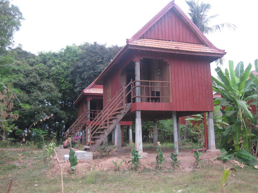 Arun Mekong Guesthouse Kratie Room photo