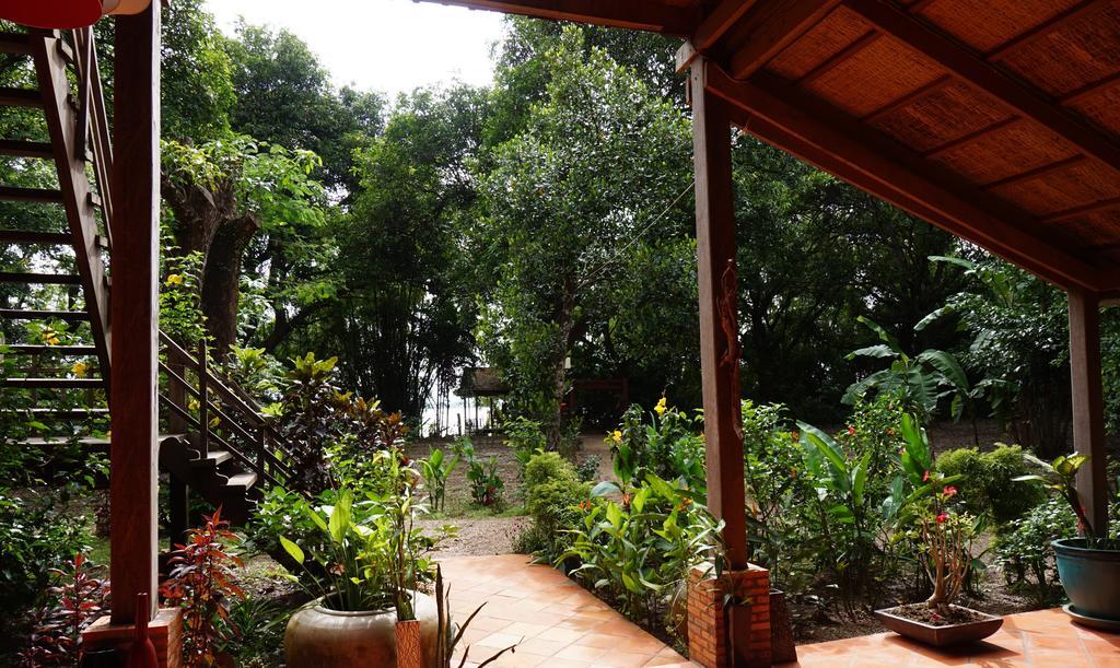 Arun Mekong Guesthouse Kratie Exterior photo
