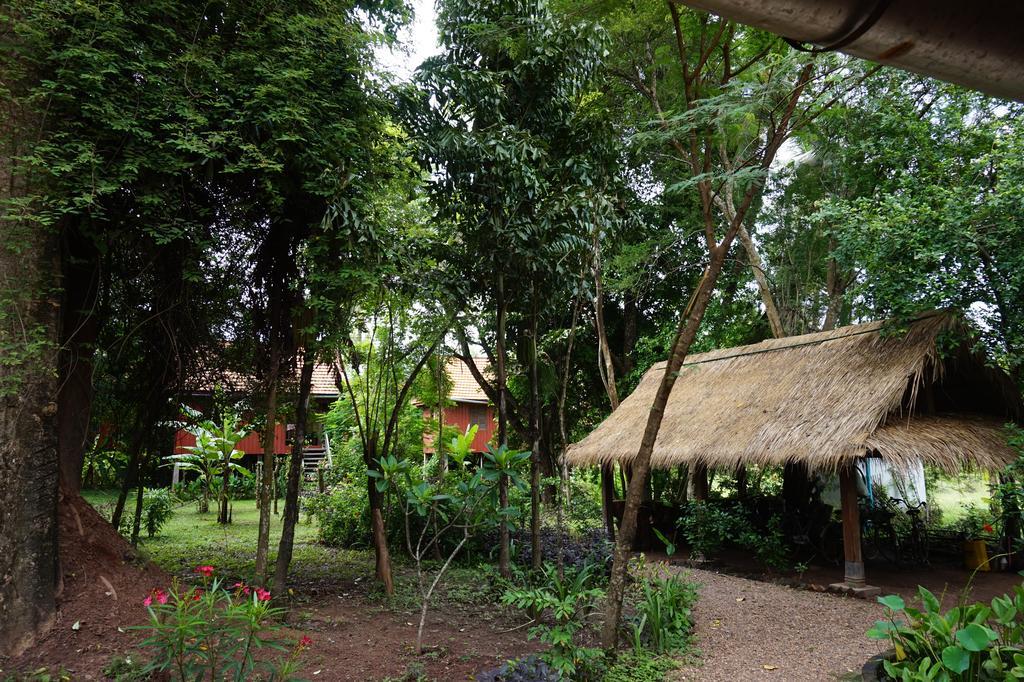 Arun Mekong Guesthouse Kratie Exterior photo