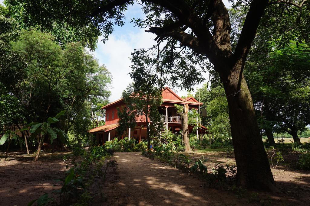 Arun Mekong Guesthouse Kratie Exterior photo