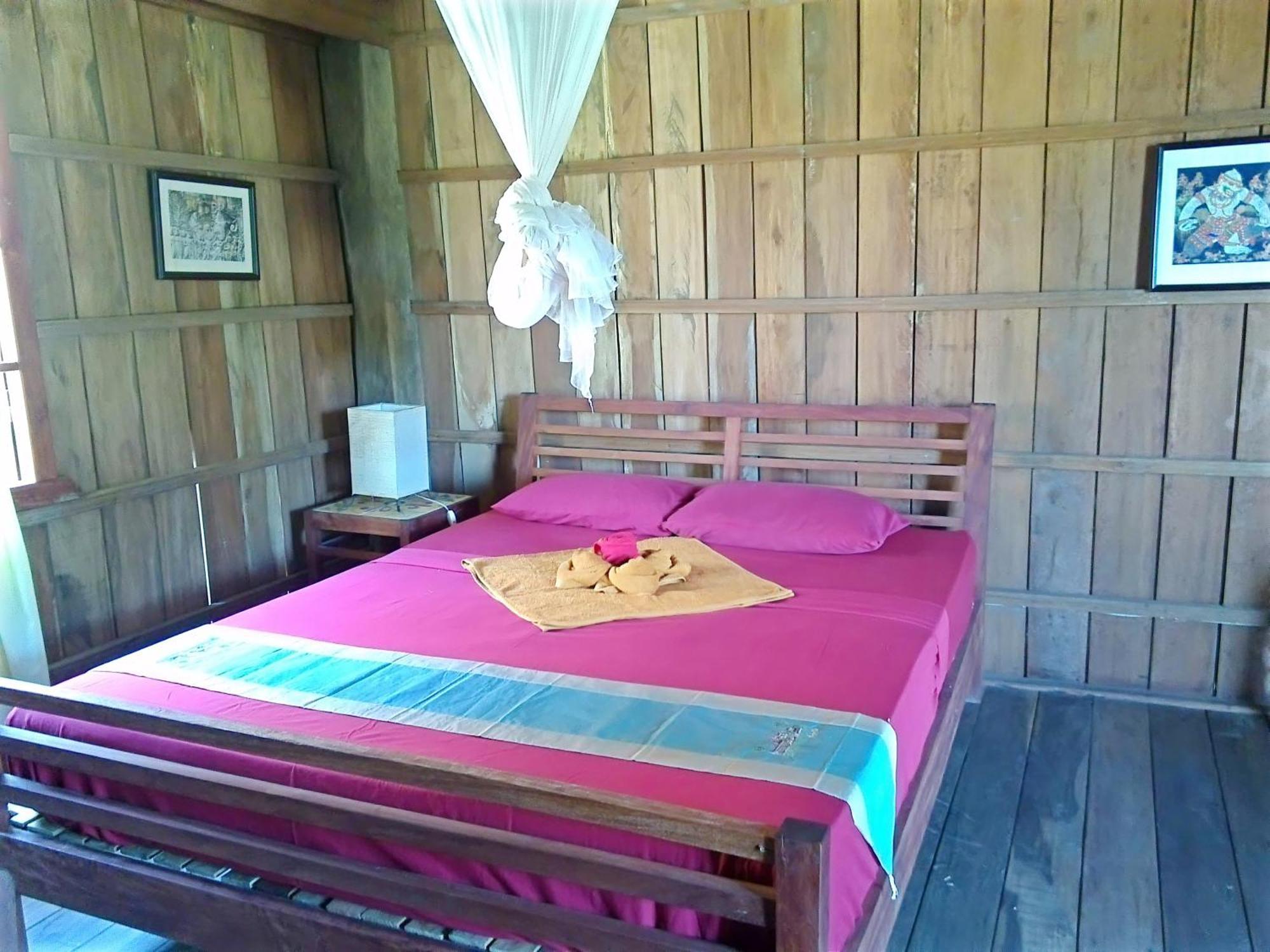 Arun Mekong Guesthouse Kratie Room photo