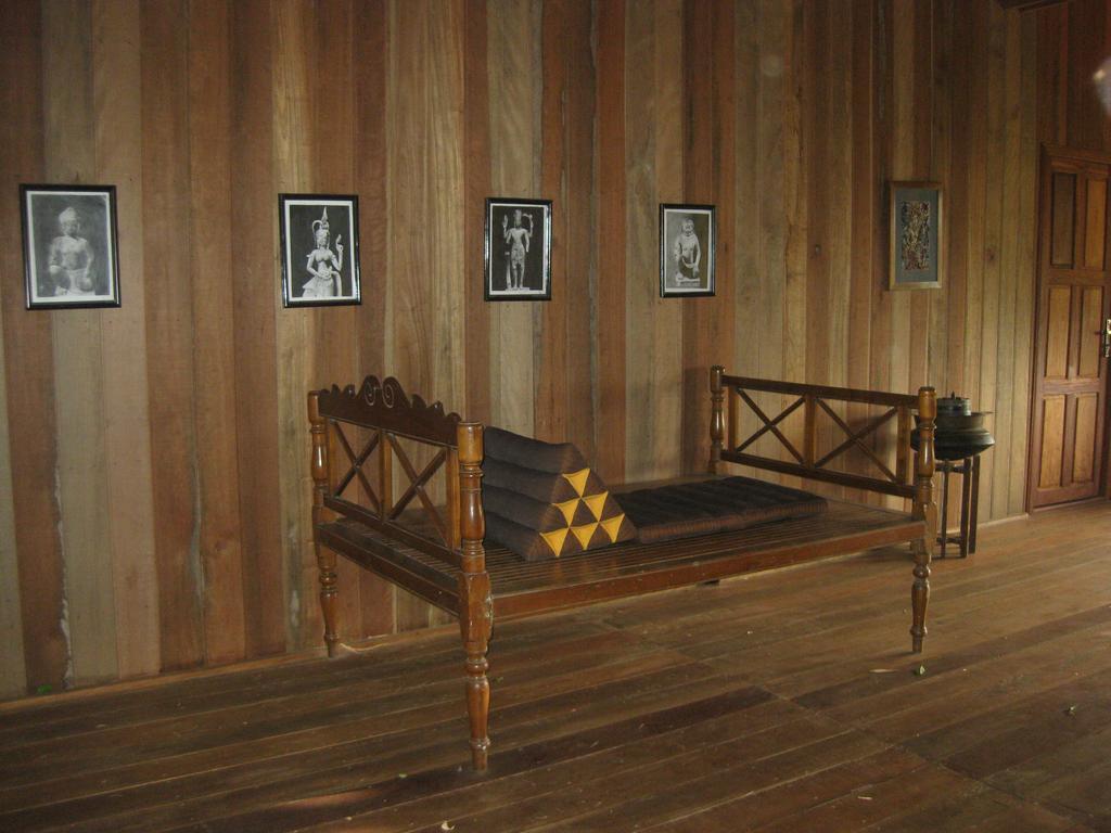 Arun Mekong Guesthouse Kratie Exterior photo