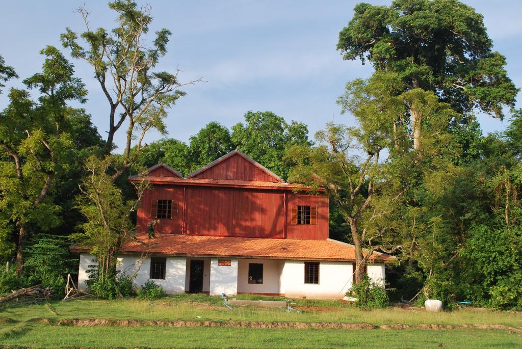 Arun Mekong Guesthouse Kratie Exterior photo