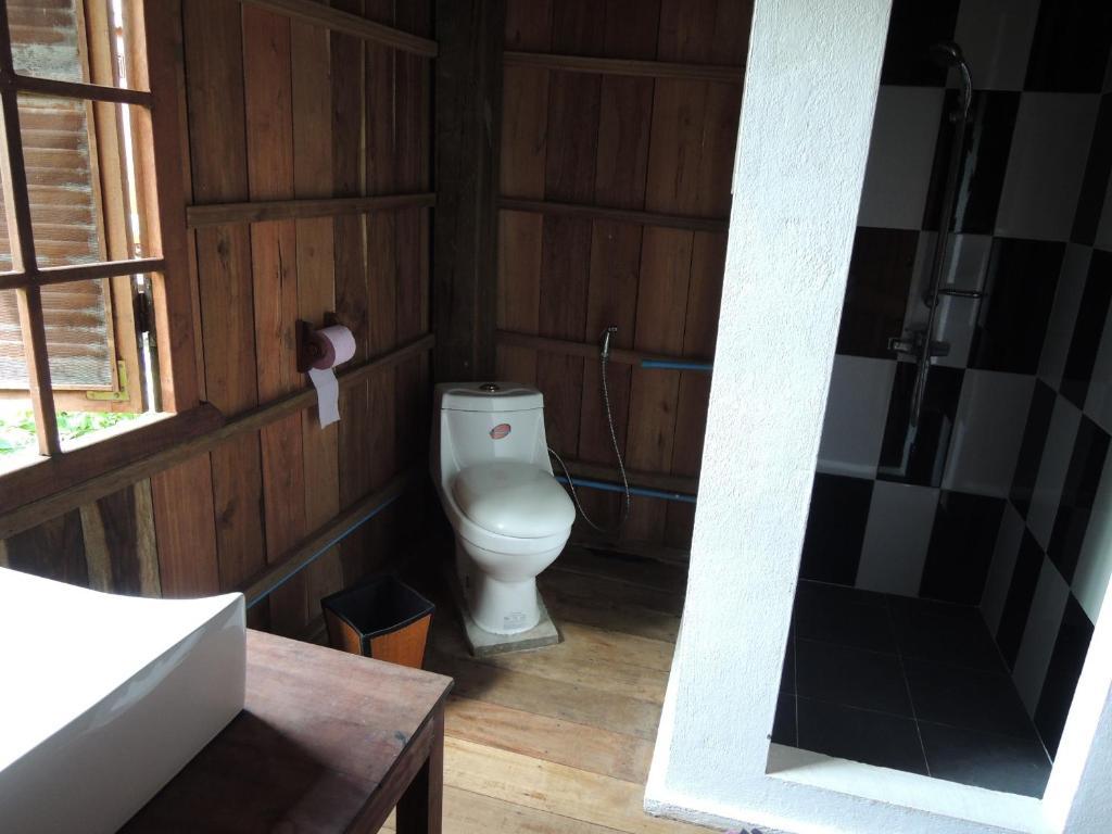 Arun Mekong Guesthouse Kratie Room photo