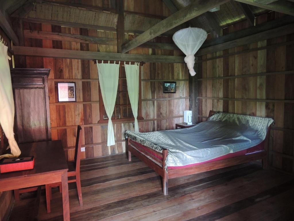 Arun Mekong Guesthouse Kratie Room photo